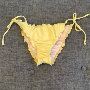 NWOT XS yellow side tie scrunch butt bikini bottom